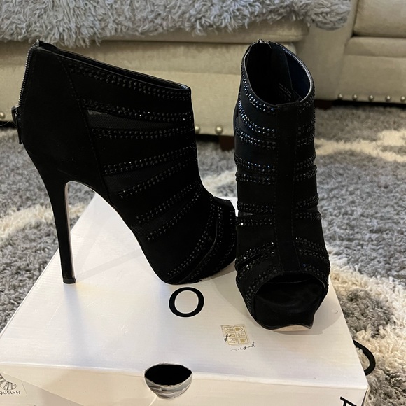 Black sparkly Aldo bootie heel - Picture 2 of 5